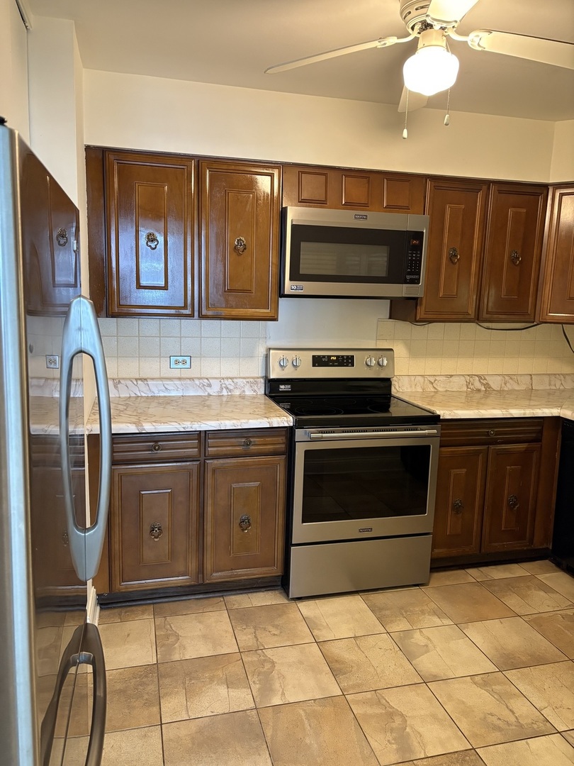 6007 N Sheridan Road #24H, Chicago, IL 60660