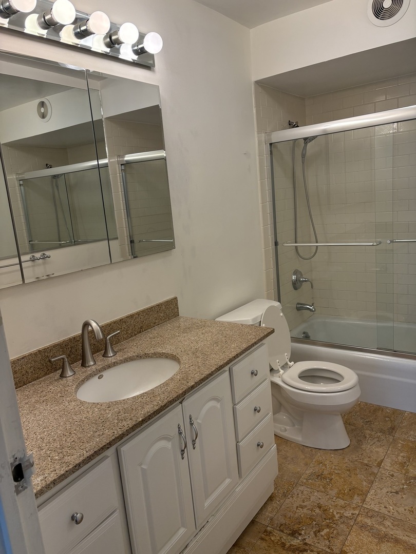 6007 N Sheridan Road #24H, Chicago, IL 60660