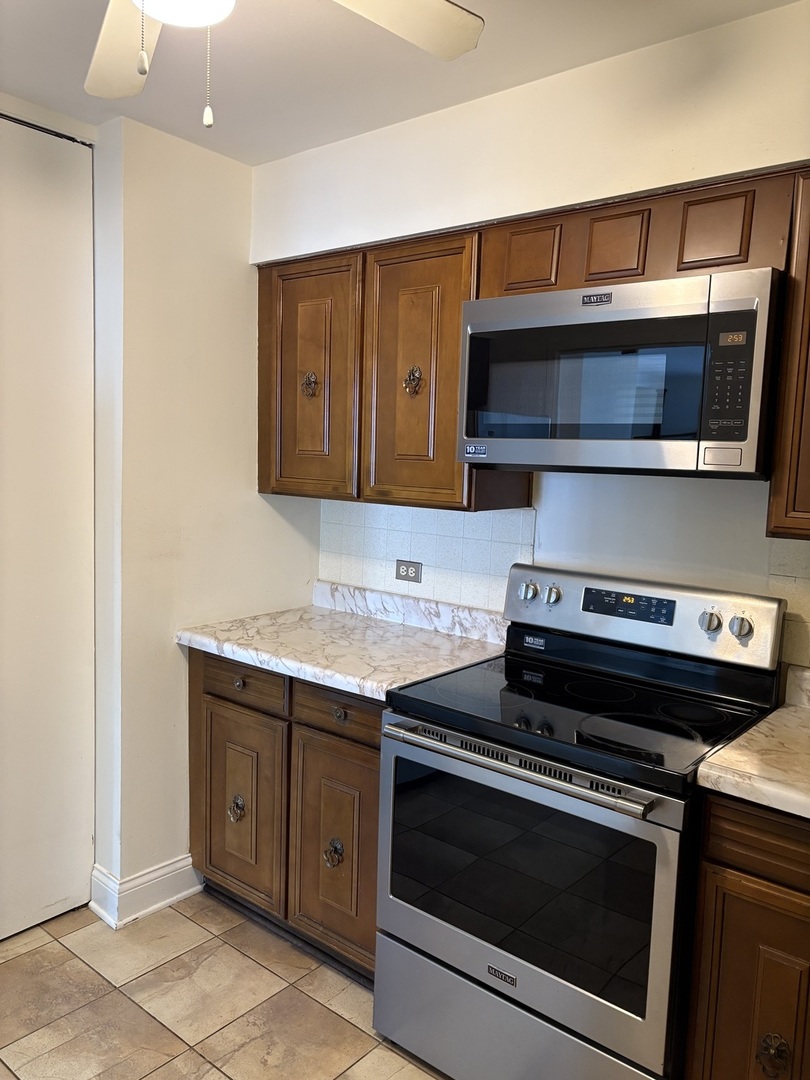 6007 N Sheridan Road #24H, Chicago, IL 60660