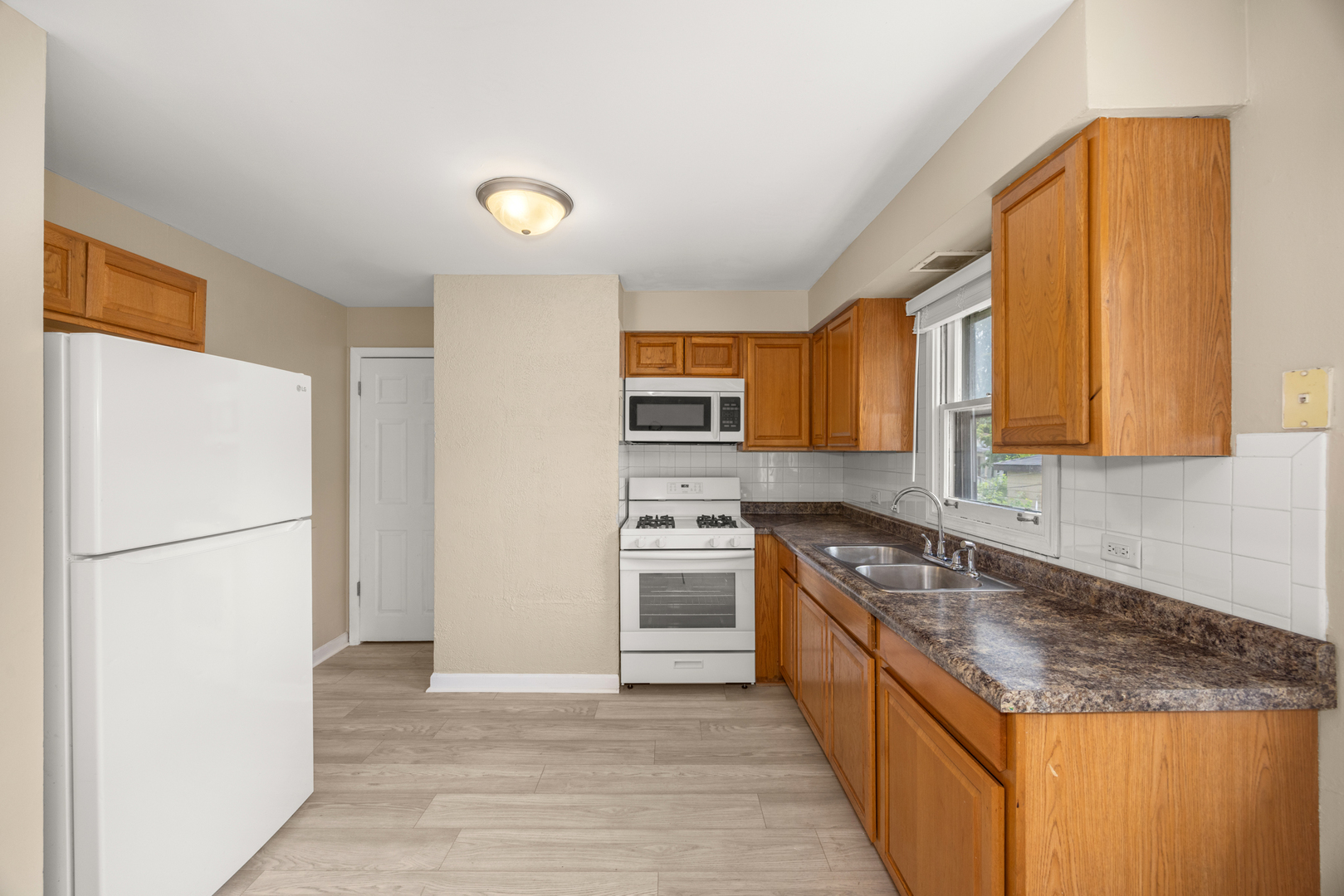 544 W 16th Place, Chicago Heights, IL 60411