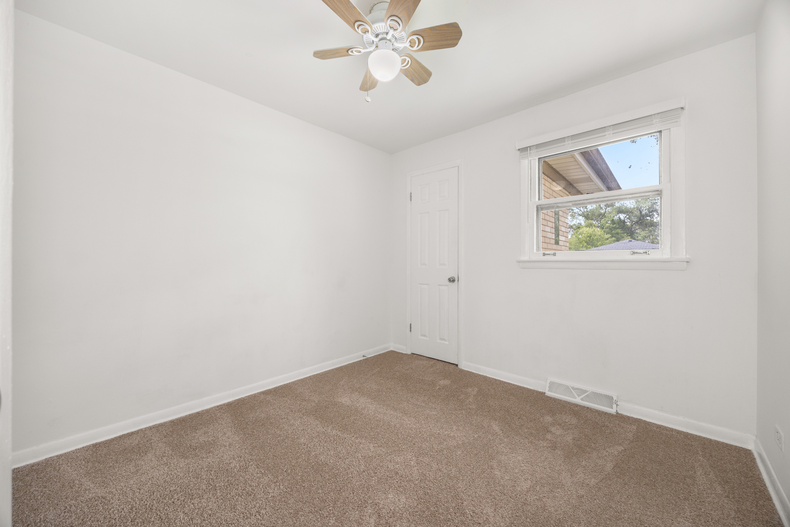 544 W 16th Place, Chicago Heights, IL 60411
