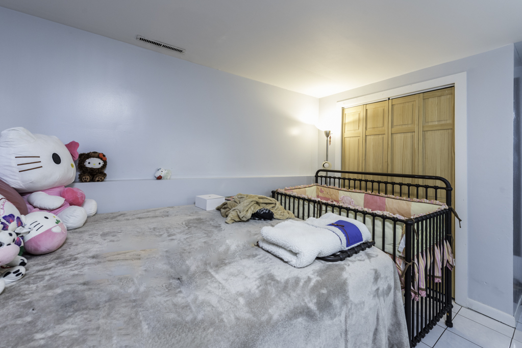 13 N Pioneer Road, Waukegan, IL 60085