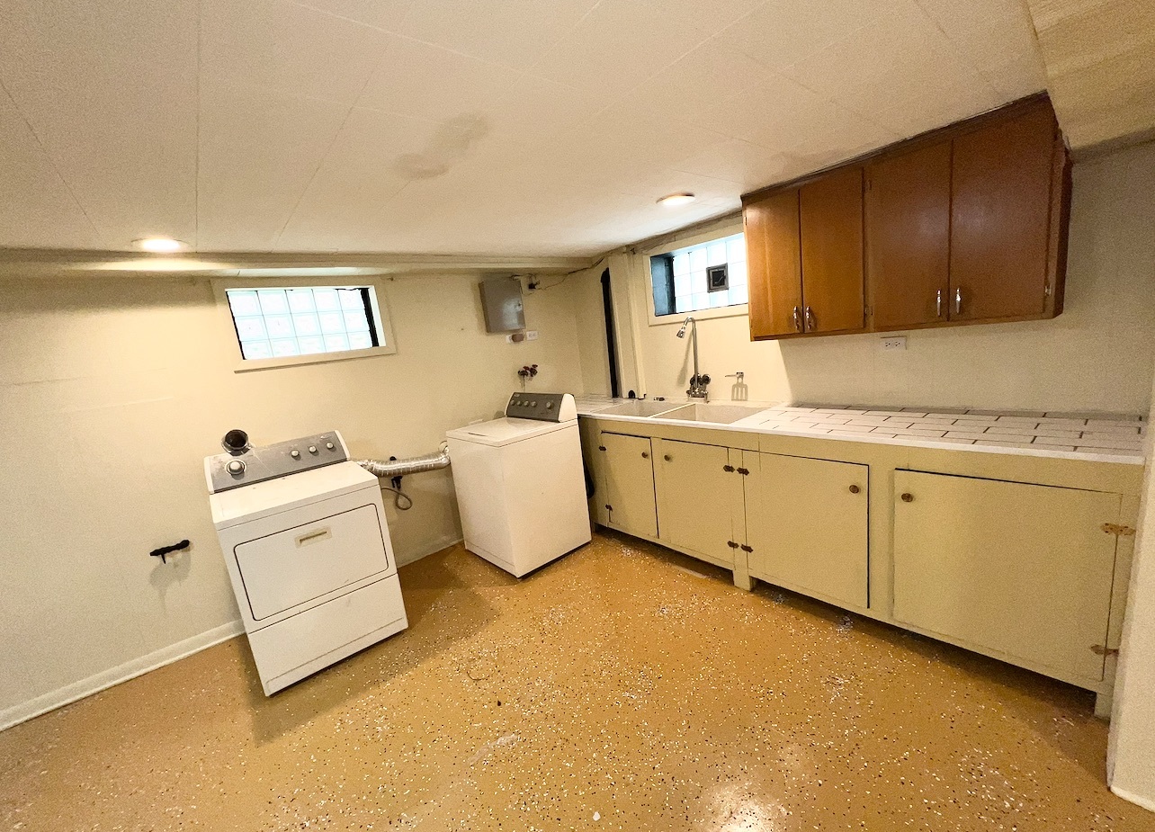 12351 S Union Avenue, Chicago, IL 60628