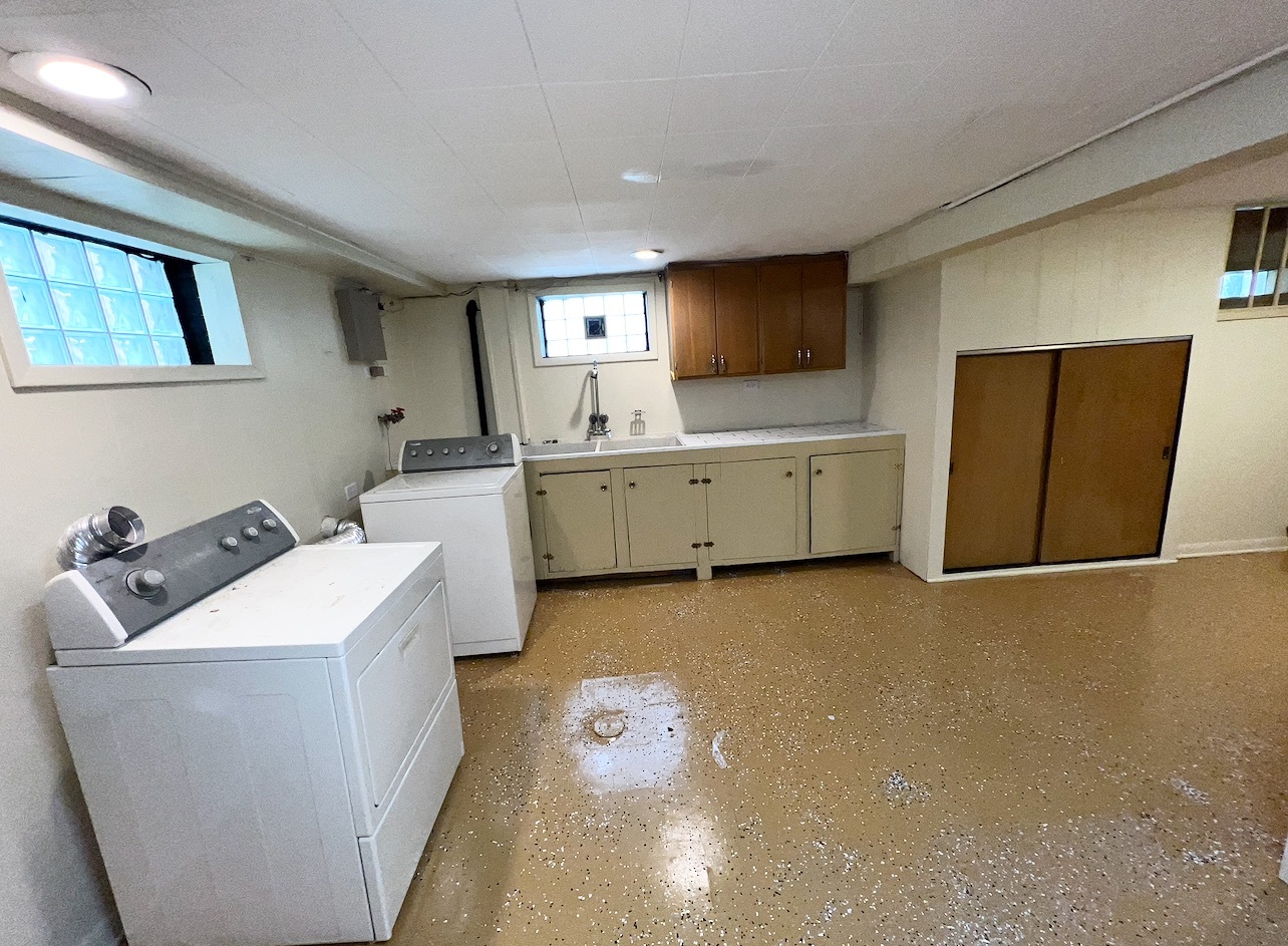 12351 S Union Avenue, Chicago, IL 60628