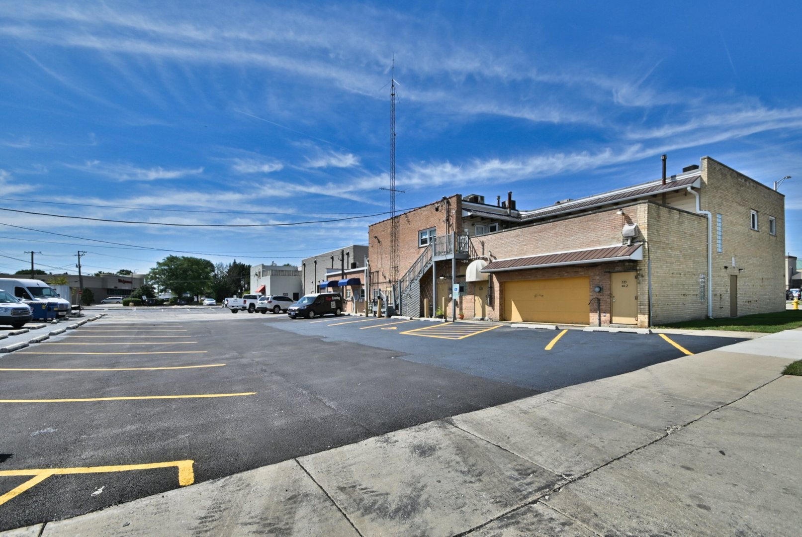 329-31 N Addison Road, Addison, IL 60101
