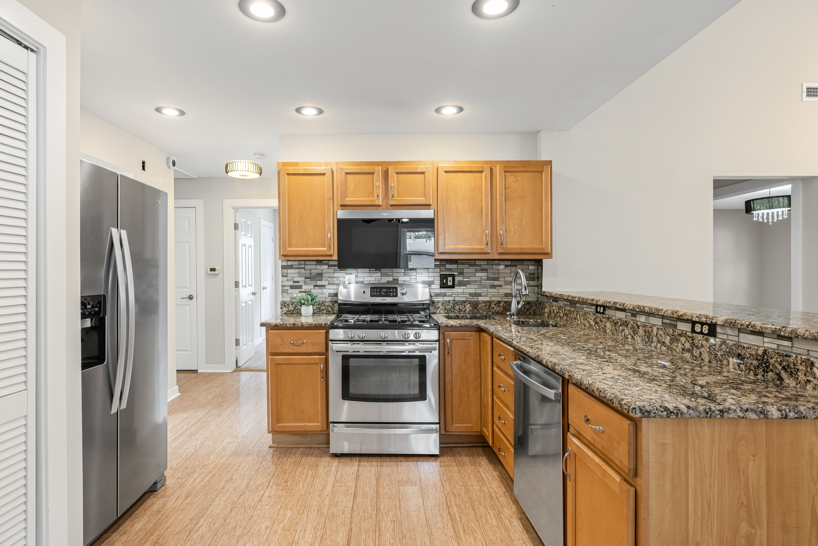 17914 W Twin Lakes Boulevard, Grayslake, IL 60030