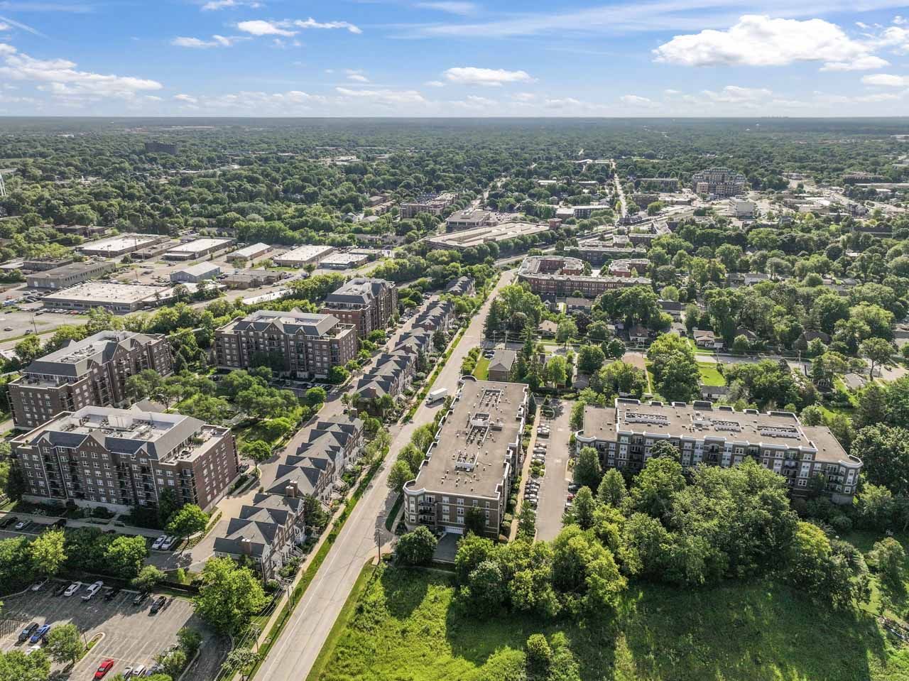435 W Wood Street #402A, Palatine, IL 60067