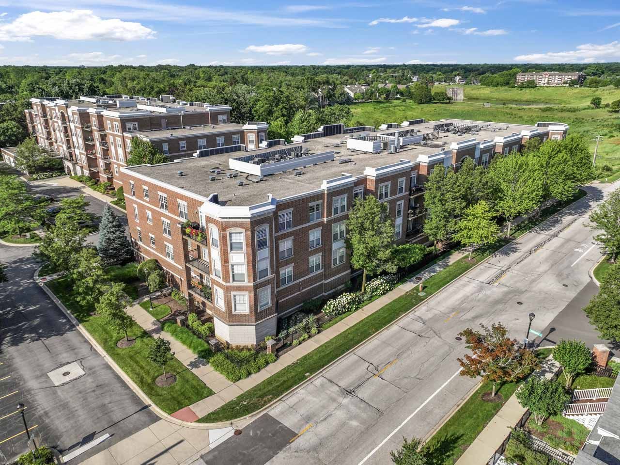 435 W Wood Street #402A, Palatine, IL 60067