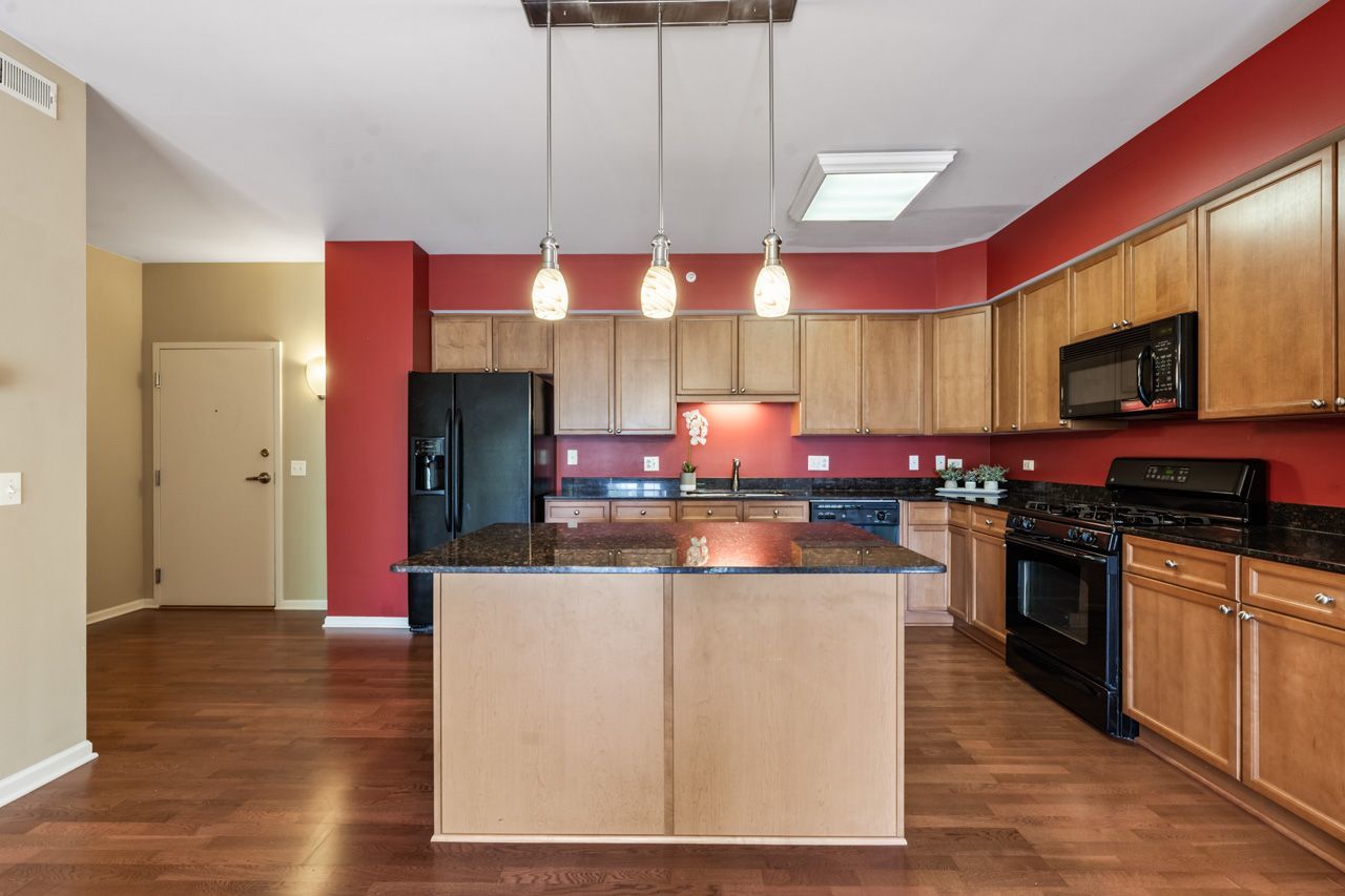 435 W Wood Street #402A, Palatine, IL 60067
