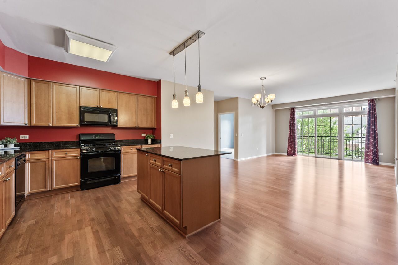 435 W Wood Street #402A, Palatine, IL 60067