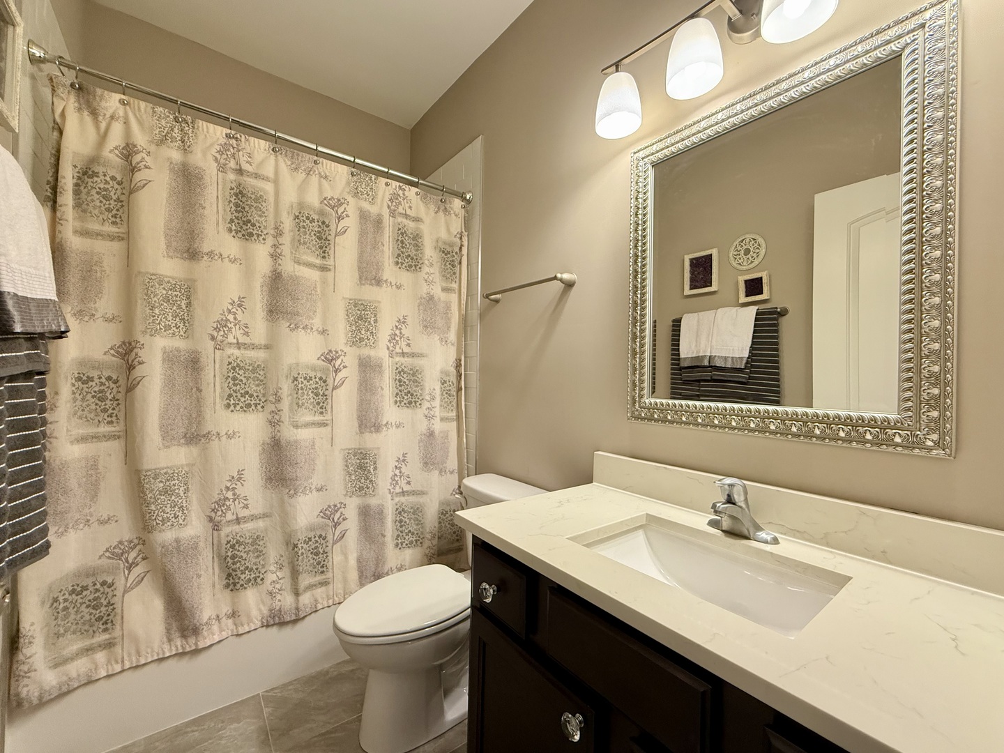 21053 Benjamin Drive, Shorewood, IL 60404