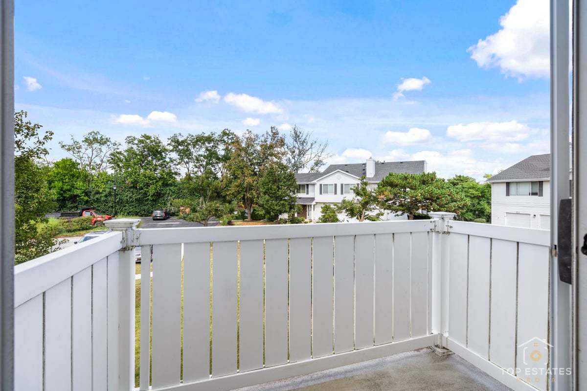 564 Willowcreek Court #0, Clarendon Hills, IL 60514