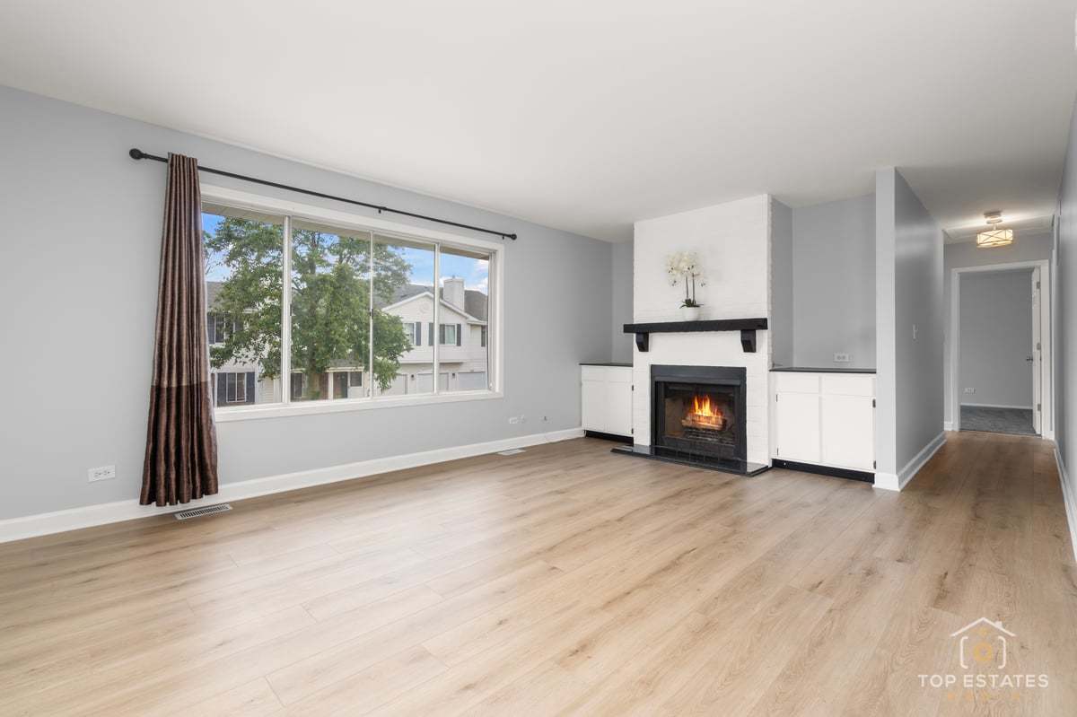 564 Willowcreek Court #0, Clarendon Hills, IL 60514