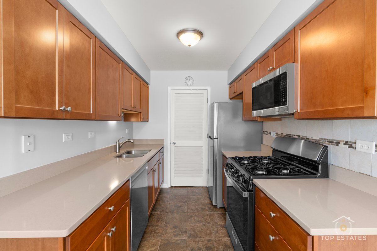 564 Willowcreek Court #0, Clarendon Hills, IL 60514