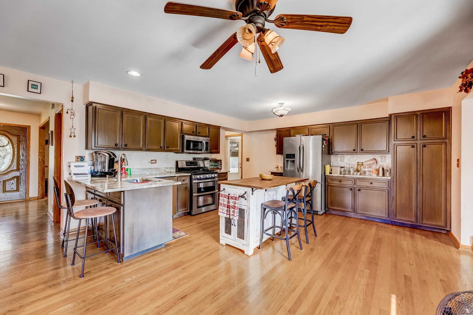 13017 W Hiawatha Drive, Homer Glen, IL 60491