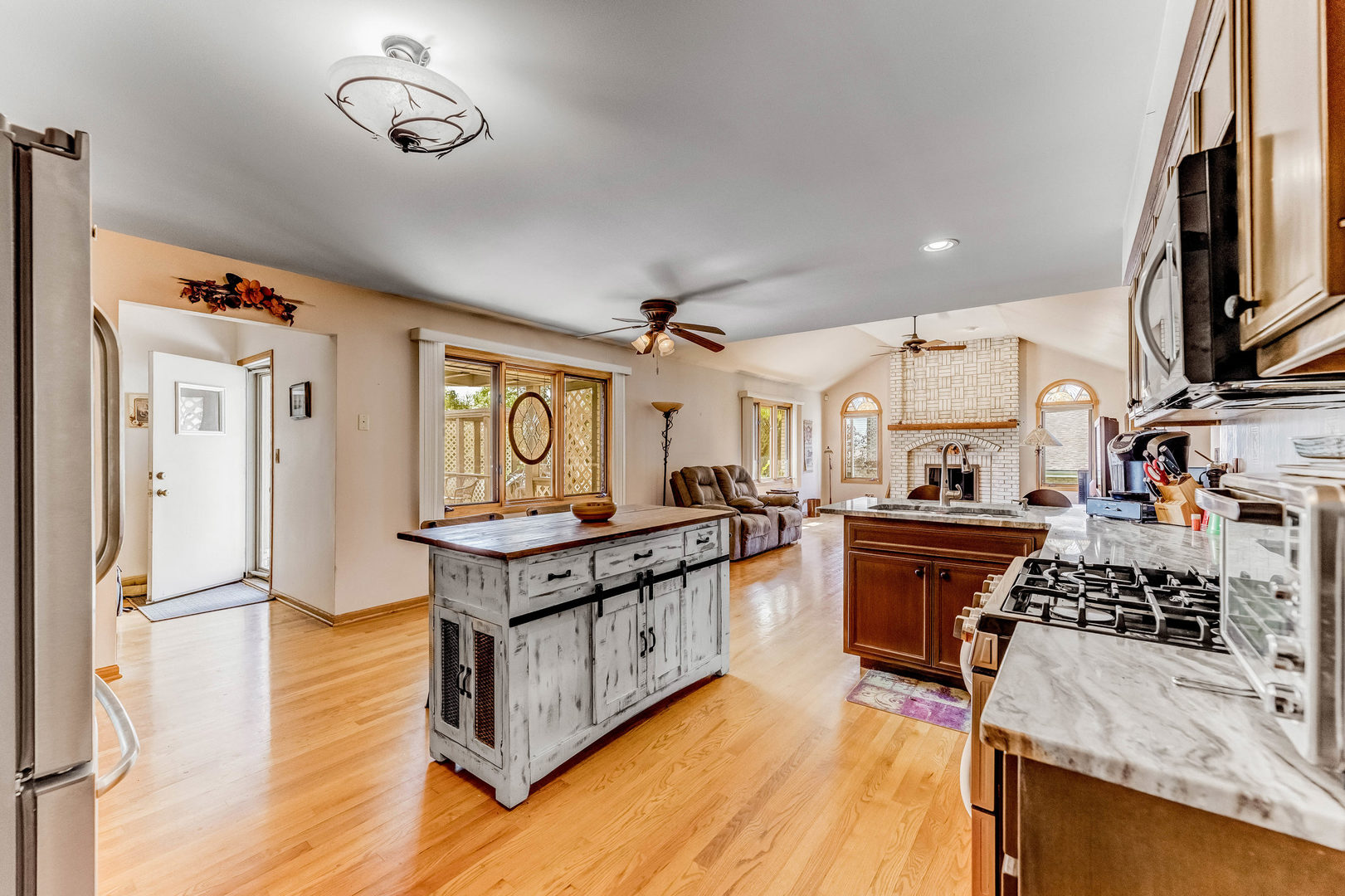 13017 W Hiawatha Drive, Homer Glen, IL 60491