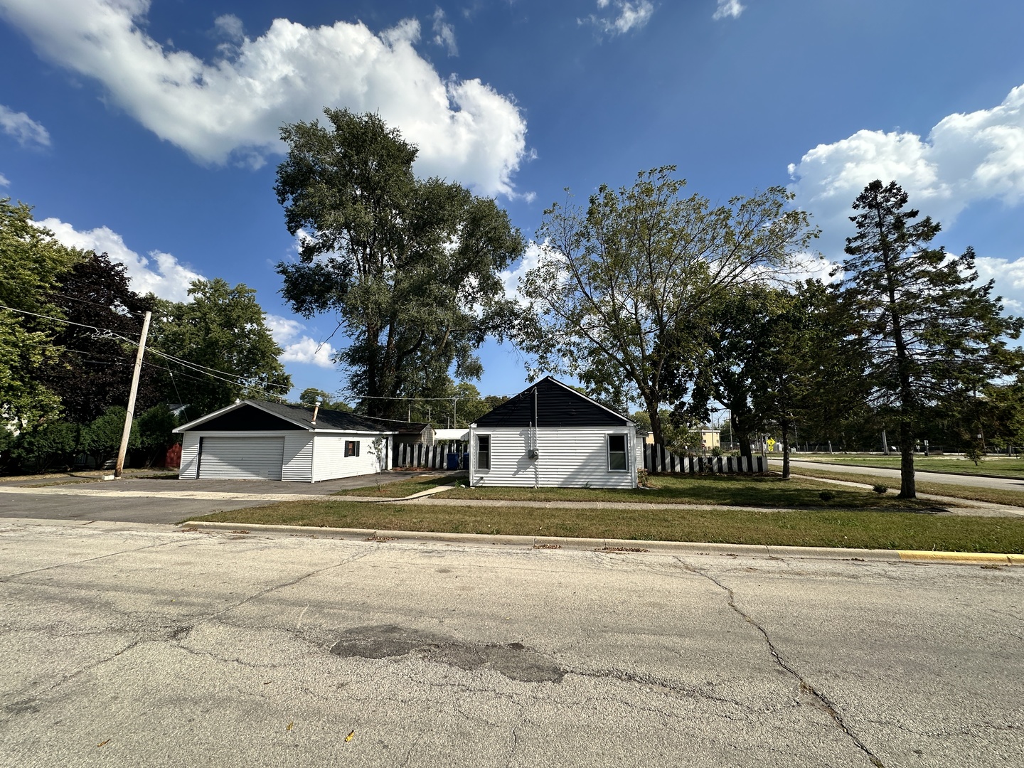 1228 20th Street, North Chicago, IL 60064