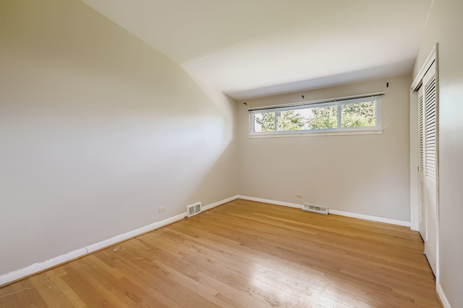 521 Michael Mnr, Glenview, IL 60025
