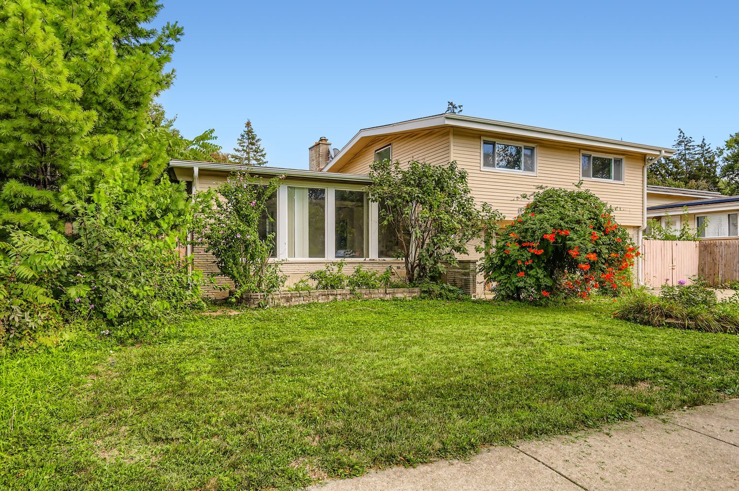 521 Michael Mnr, Glenview, IL 60025