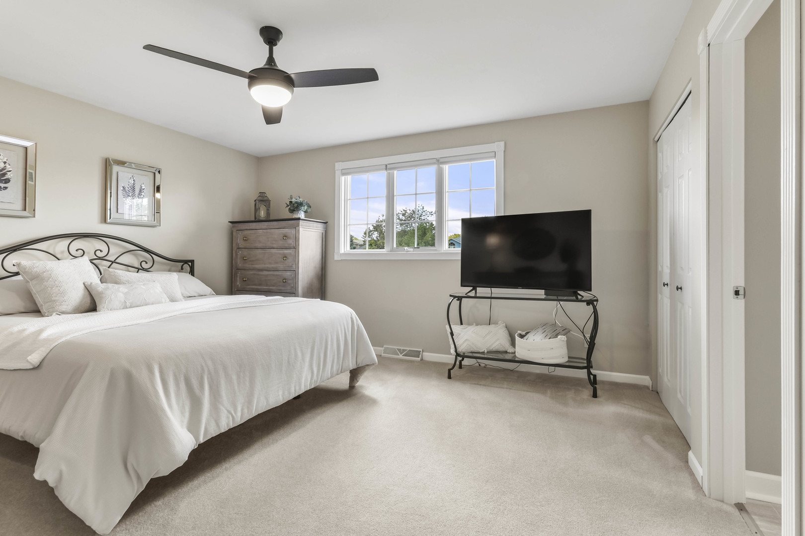 13766 W Deervalley Drive, Homer Glen, IL 60491