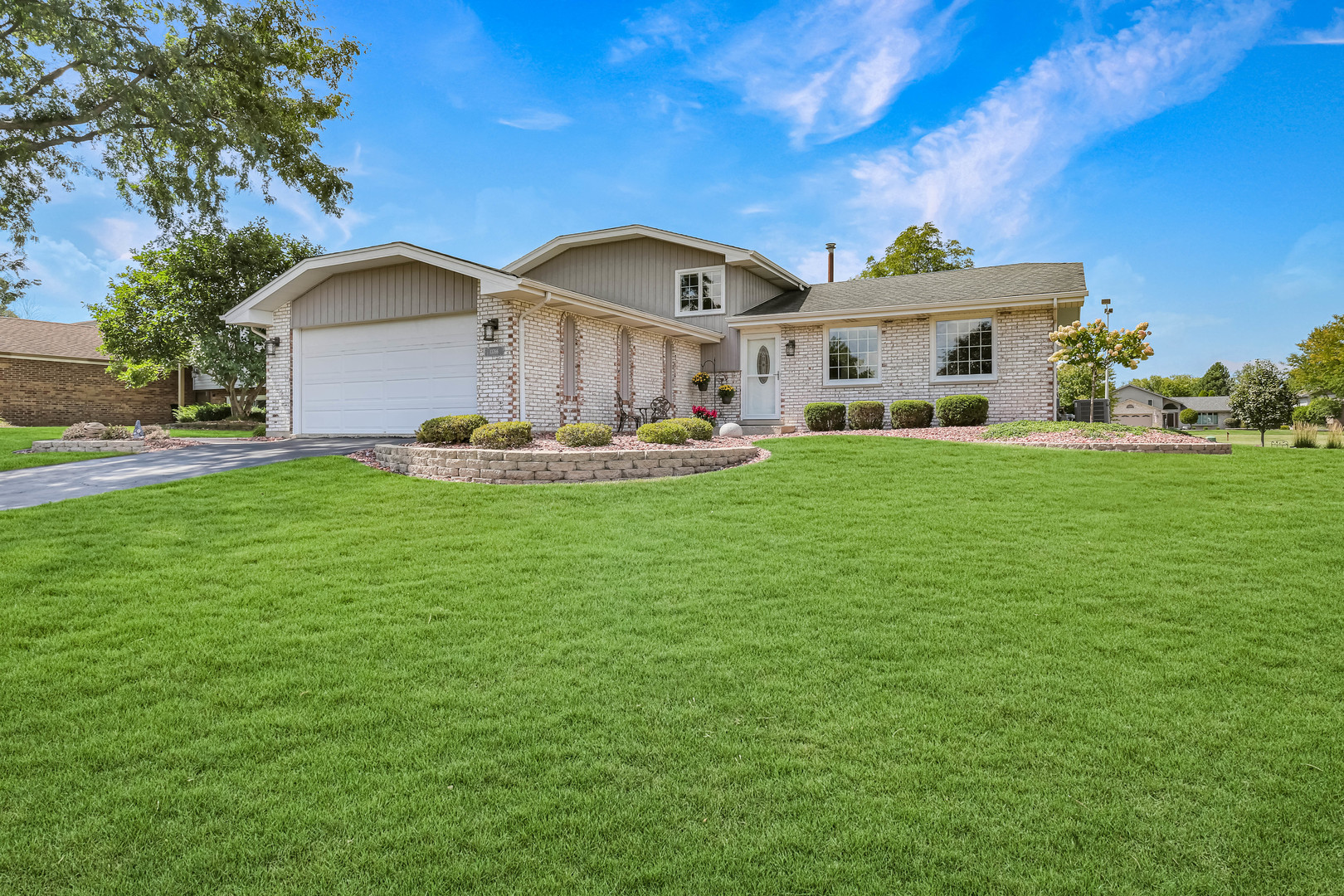 13766 W Deervalley Drive, Homer Glen, IL 60491