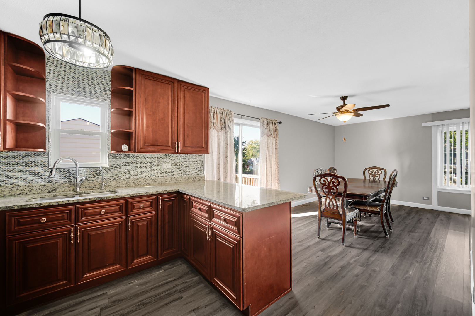 6988 Plumtree Lane, Hanover Park, IL 60133