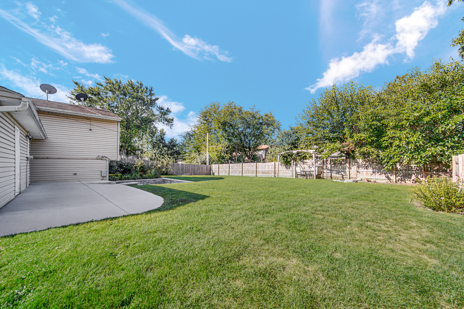 6988 Plumtree Lane, Hanover Park, IL 60133