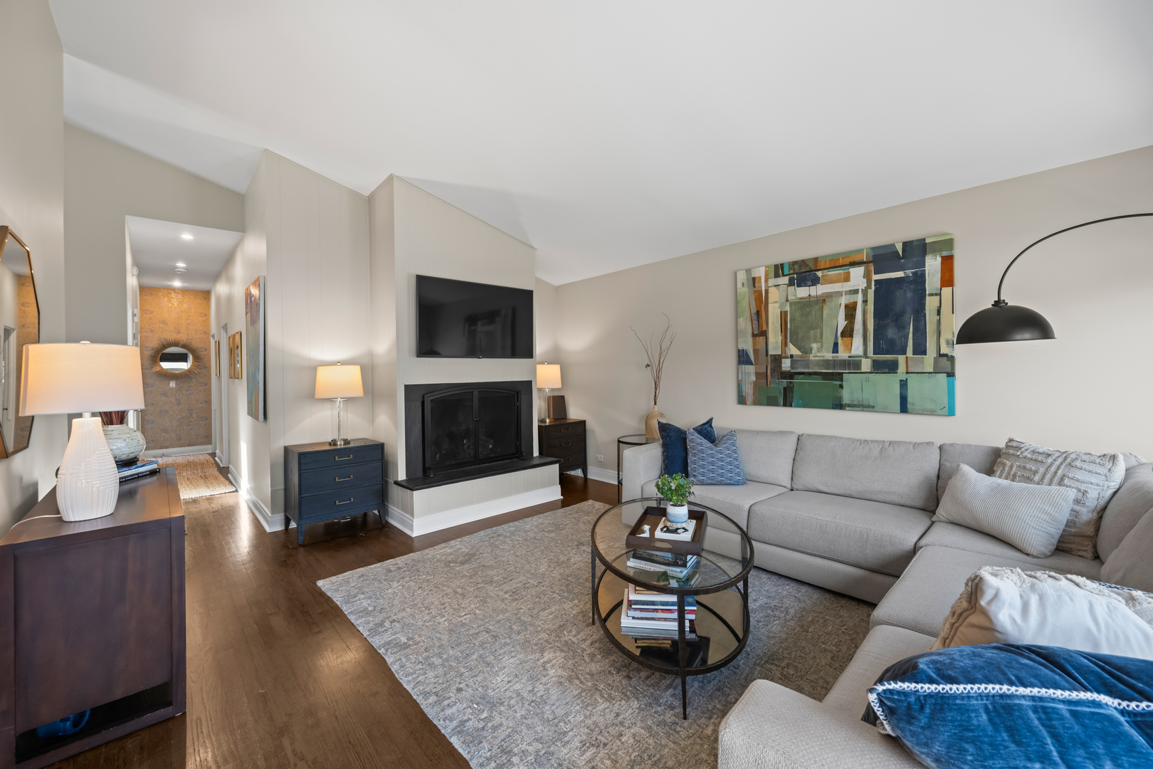 425 S Dryden Place, Arlington Heights, IL 60005