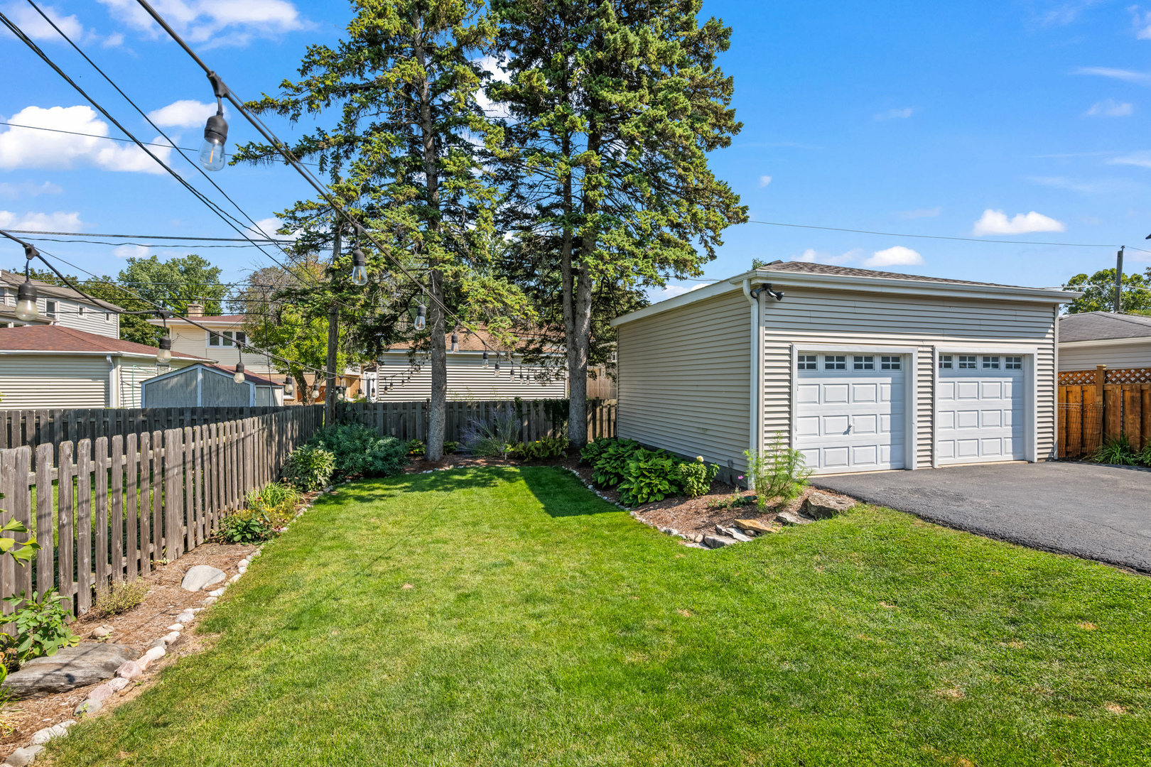 425 S Dryden Place, Arlington Heights, IL 60005