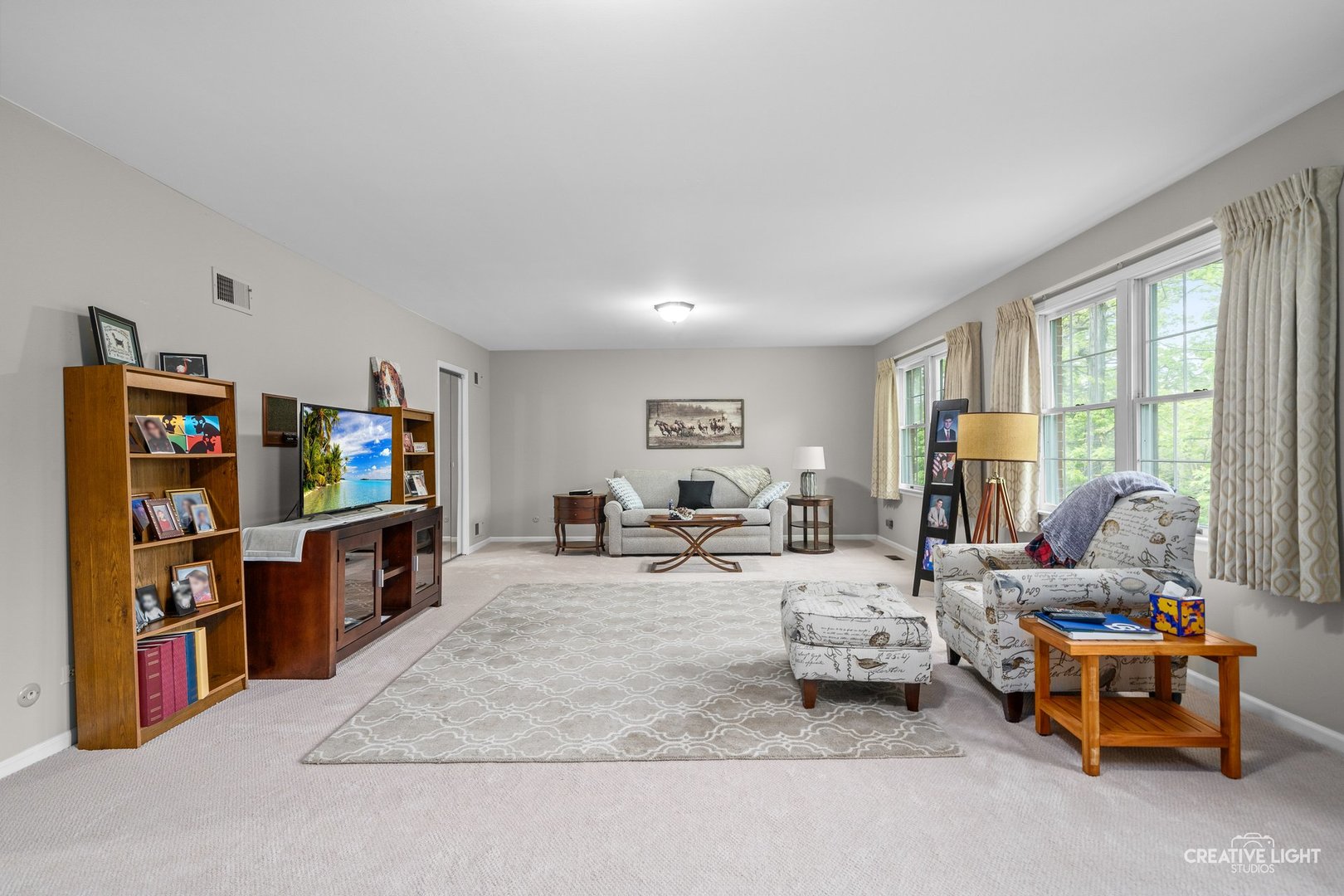 1900 Millburne Road, Lake Forest, IL 60045