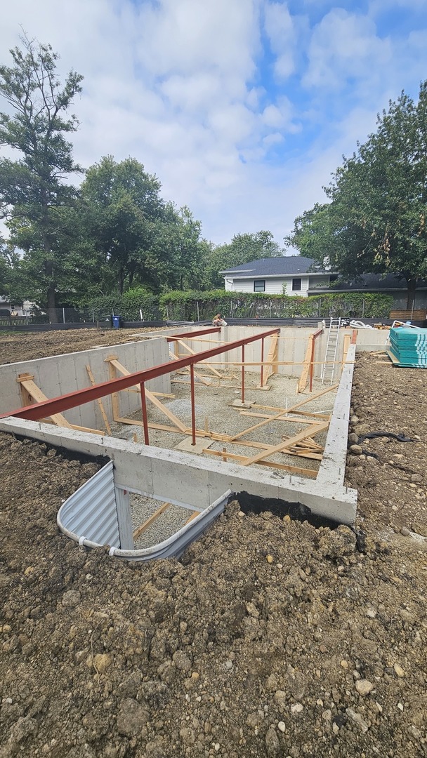 316 Hemlock Lane, Naperville, IL 60540