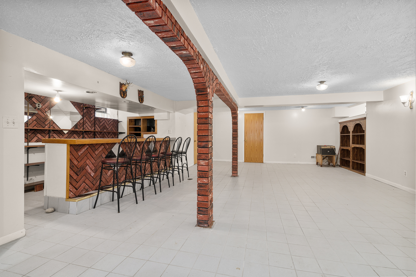 7324 W Lunt Avenue, Chicago, IL 60631