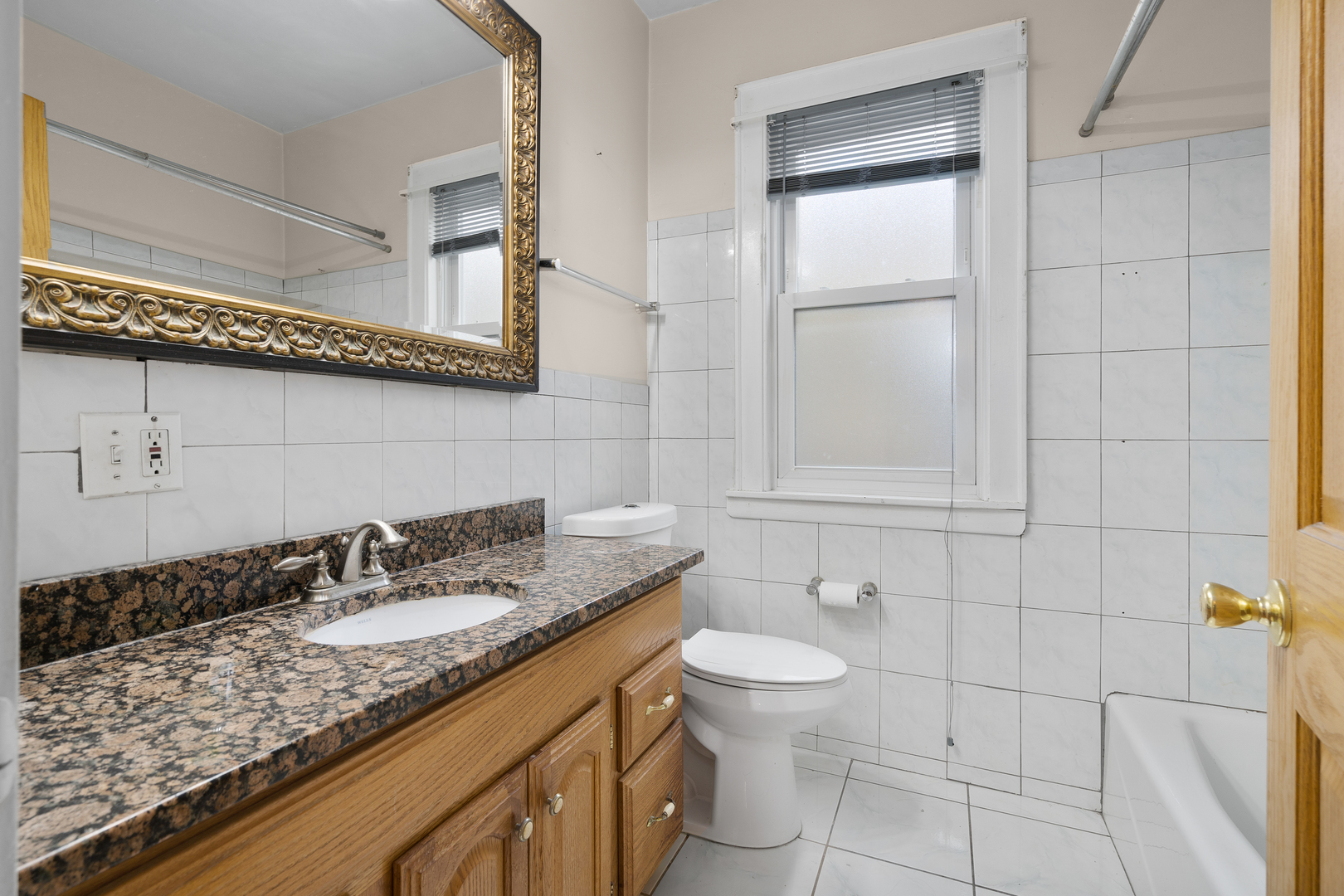 7324 W Lunt Avenue, Chicago, IL 60631