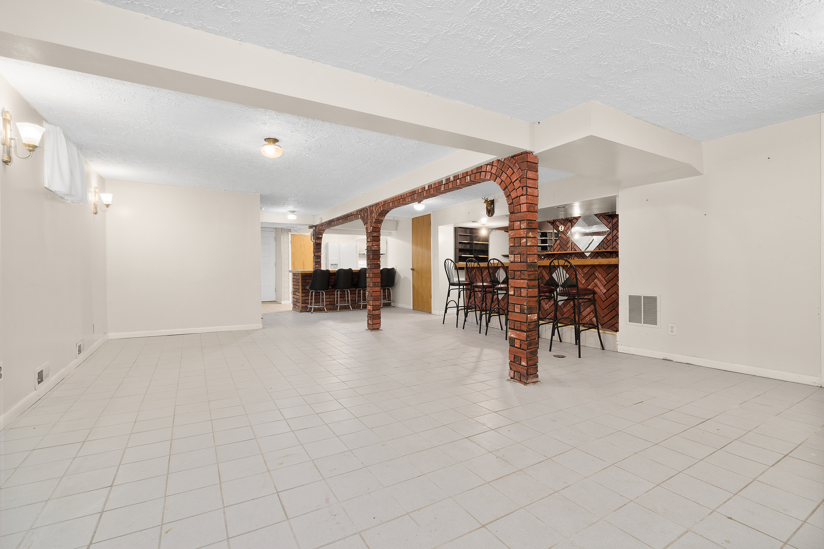 7324 W Lunt Avenue, Chicago, IL 60631