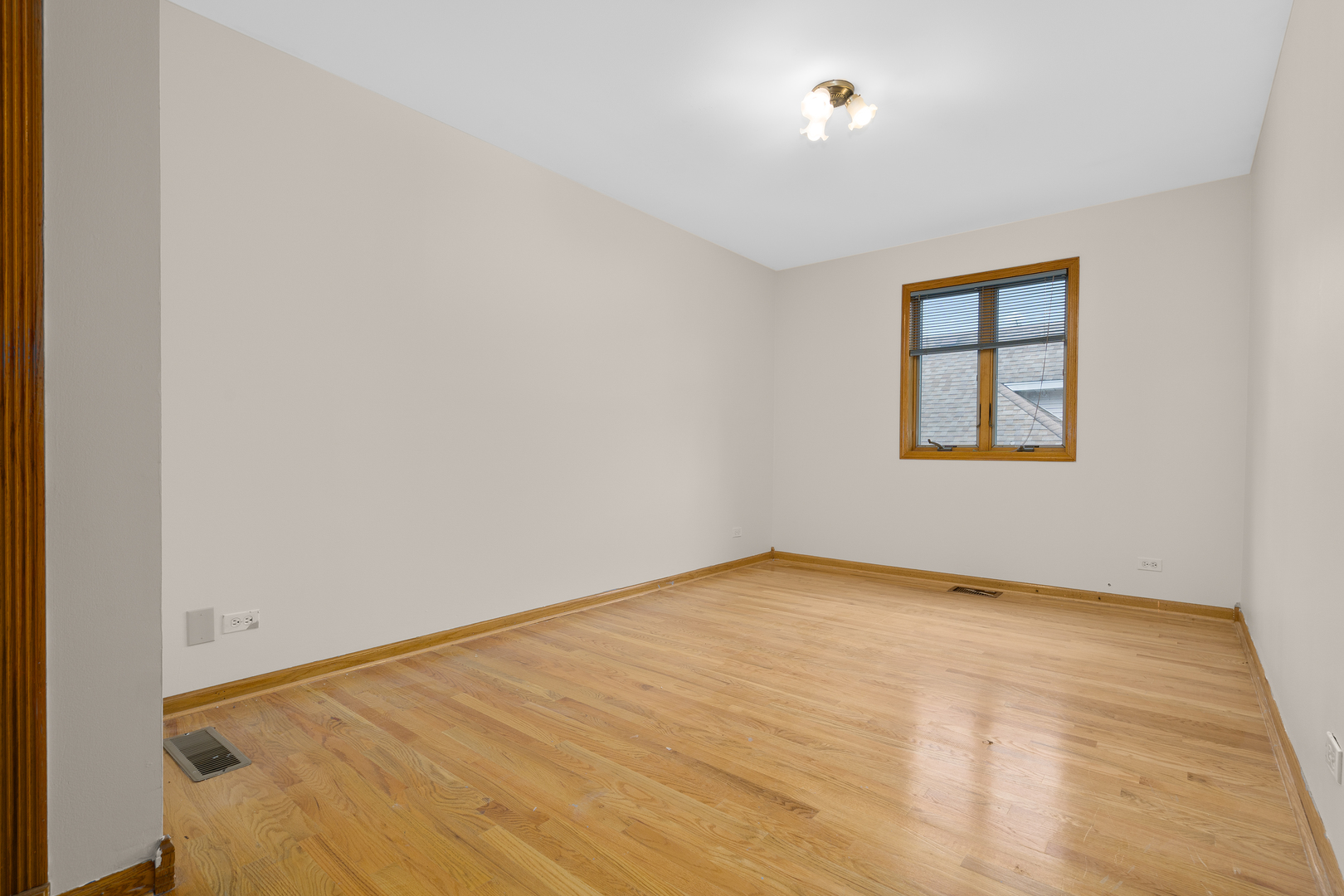 7324 W Lunt Avenue, Chicago, IL 60631