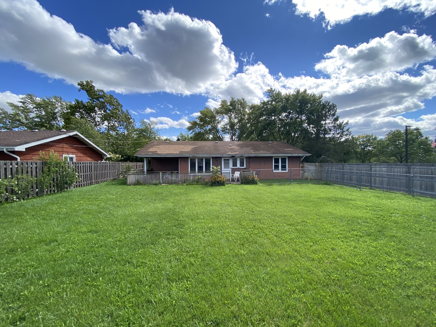 1530 Hassell Road, Hoffman Estates, IL 60169