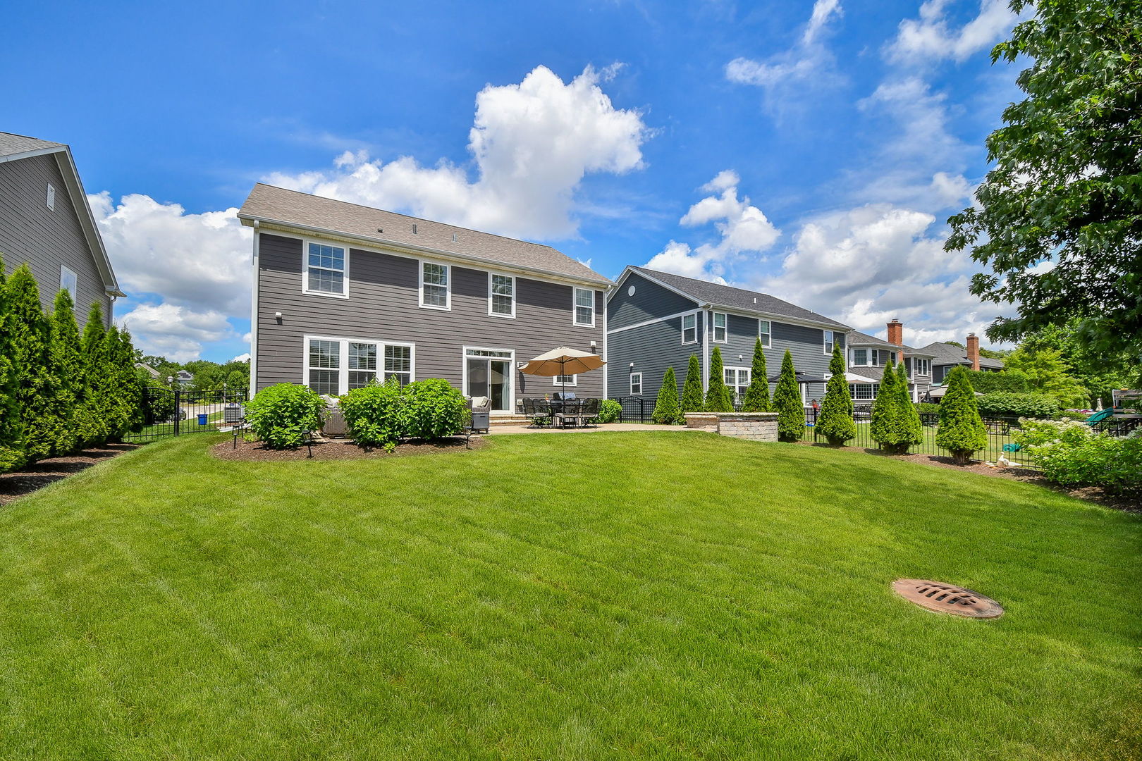 570 Amy Lane, Wheaton, IL 60187
