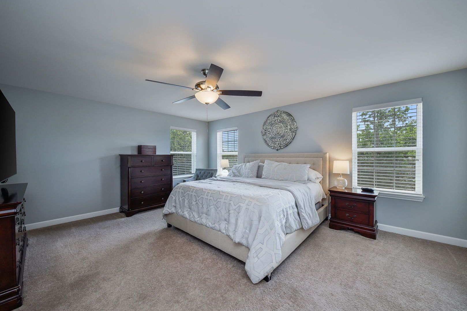 570 Amy Lane, Wheaton, IL 60187