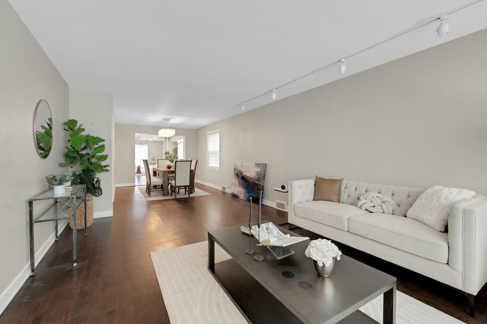 3123 W Chase Avenue, Chicago, IL 60645