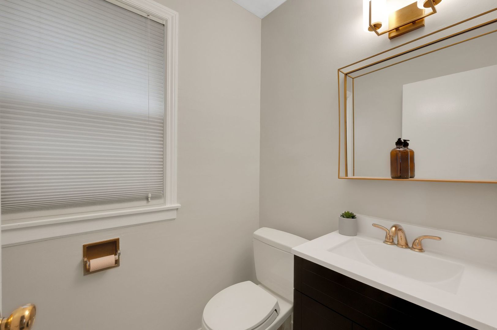 3123 W Chase Avenue, Chicago, IL 60645