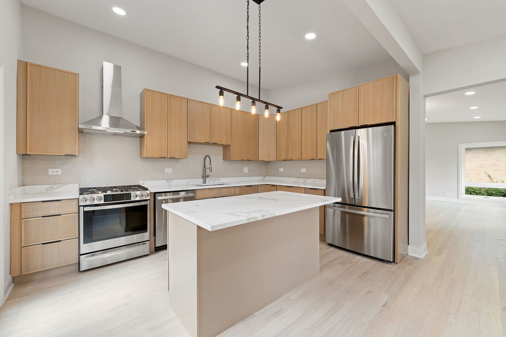 319 Kilpatrick Avenue, Wilmette, IL 60091