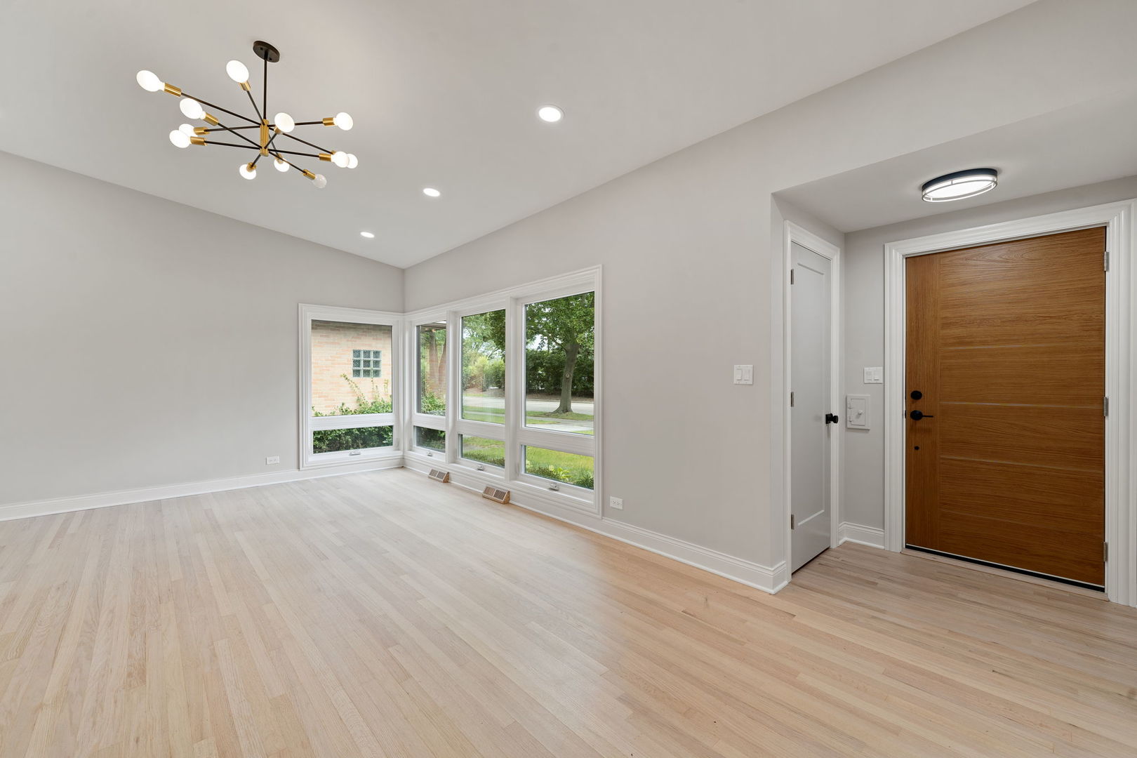 319 Kilpatrick Avenue, Wilmette, IL 60091