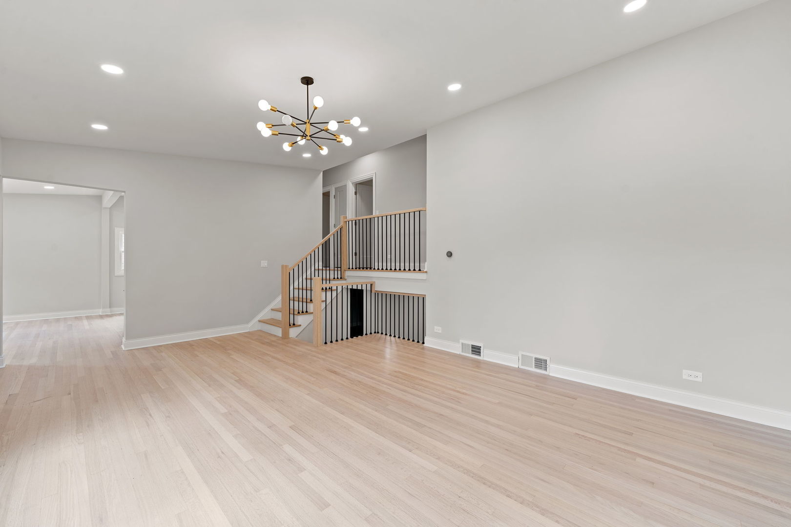 319 Kilpatrick Avenue, Wilmette, IL 60091