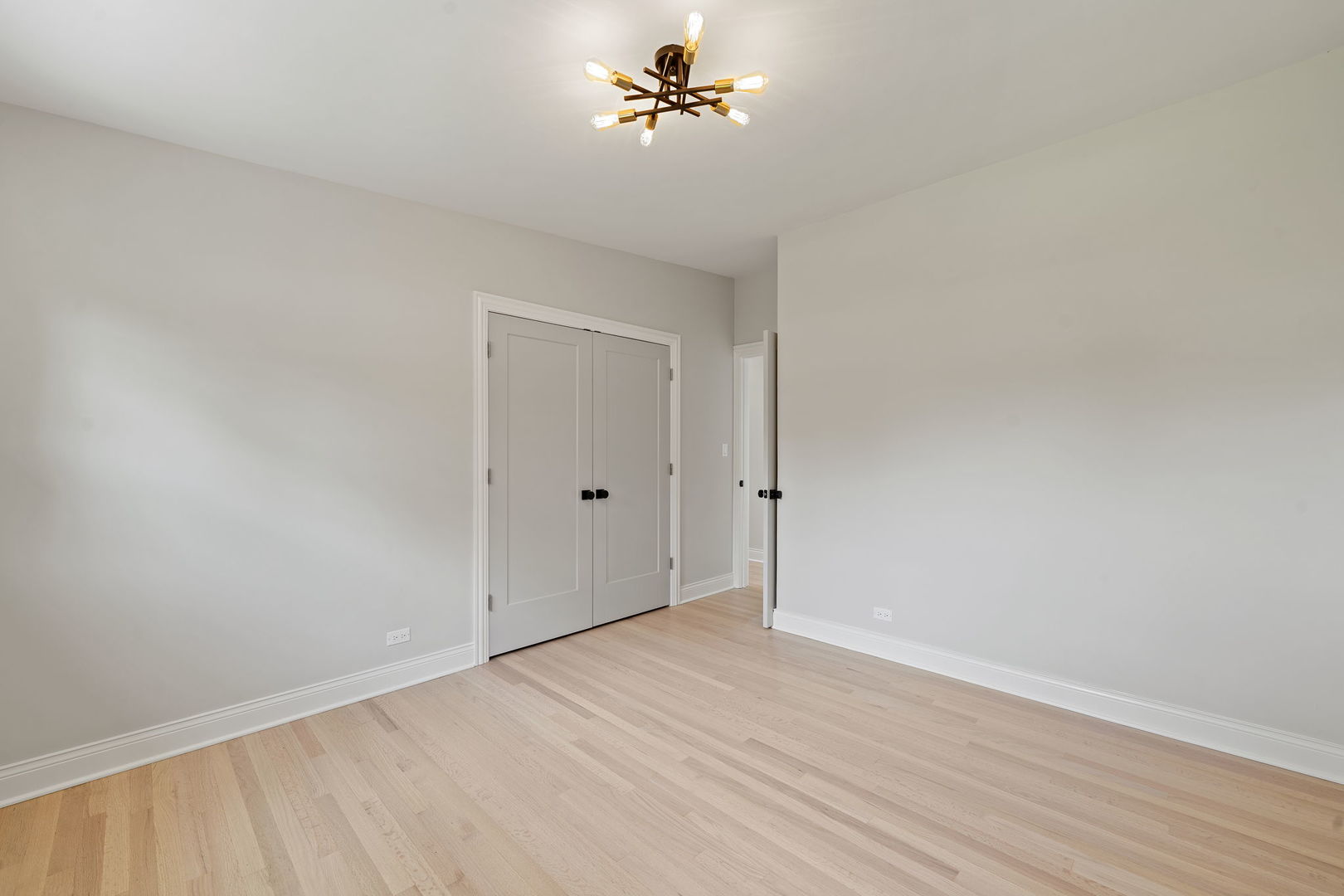 319 Kilpatrick Avenue, Wilmette, IL 60091