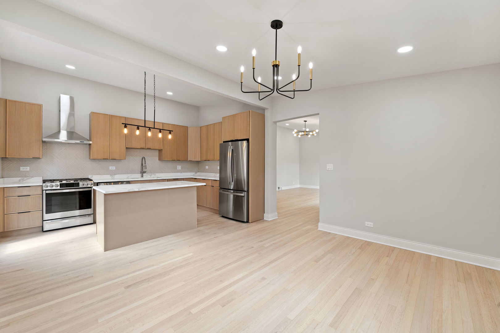 319 Kilpatrick Avenue, Wilmette, IL 60091