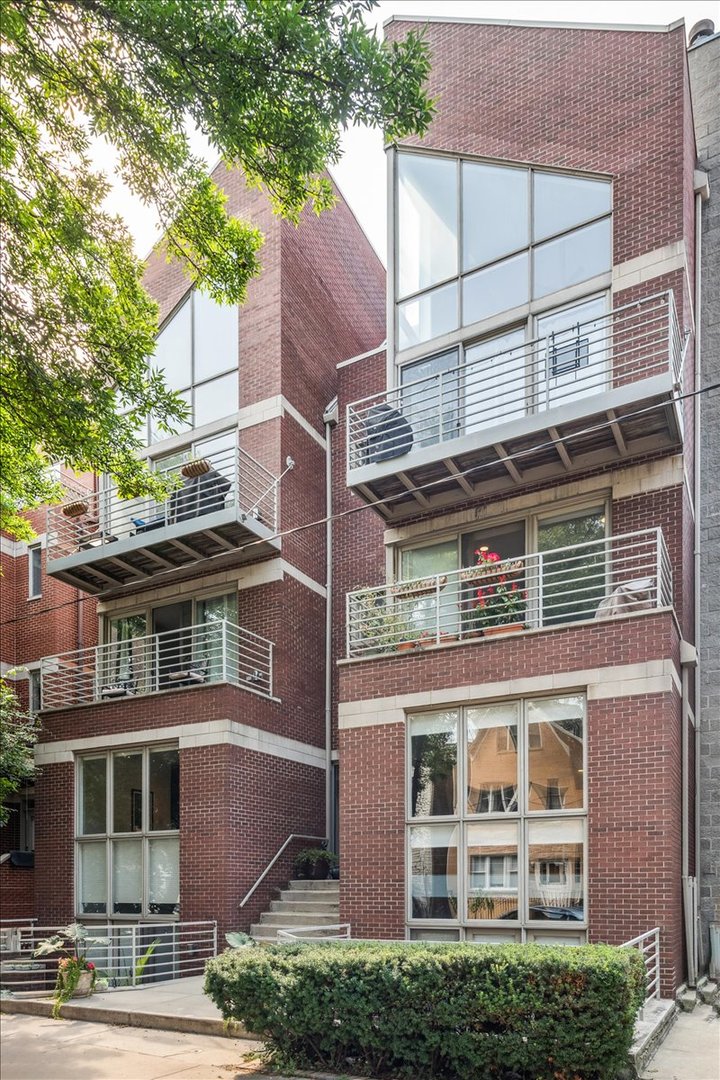 854 N Marshfield Avenue #3N, Chicago, IL 60622