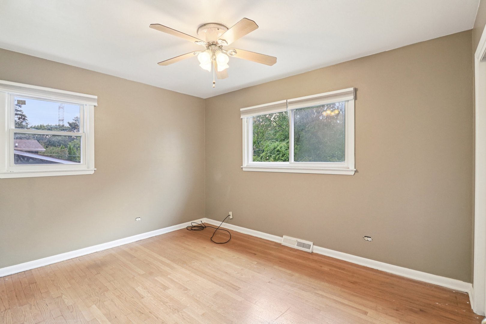 37371 N Shirley Drive, Gurnee, IL 60031