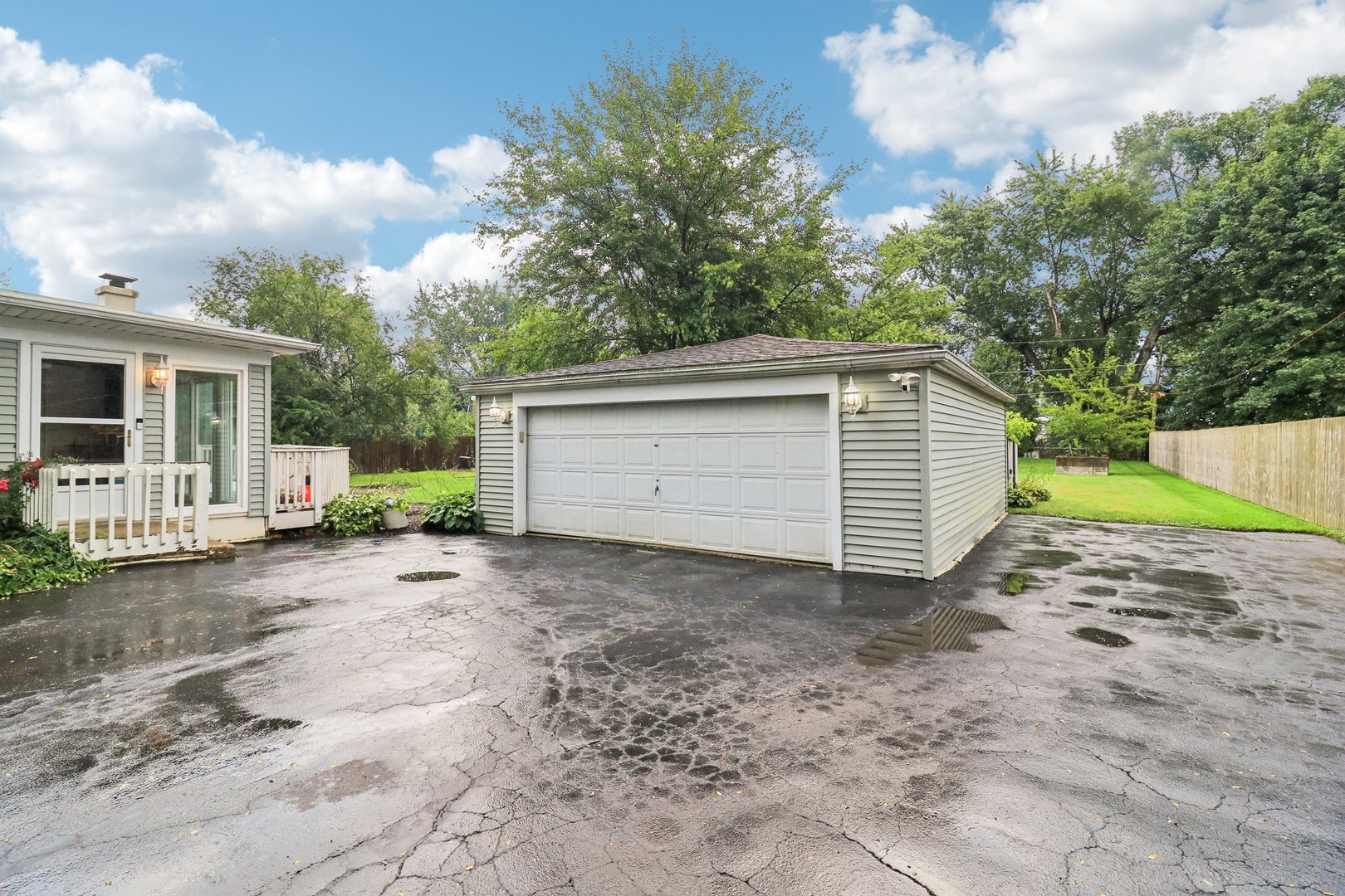 37371 N Shirley Drive, Gurnee, IL 60031
