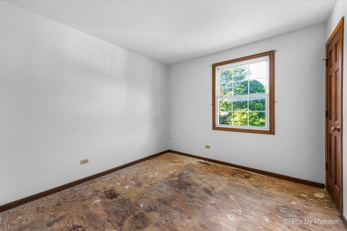 7615 W Andrea Lane, Crystal Lake, IL 60012