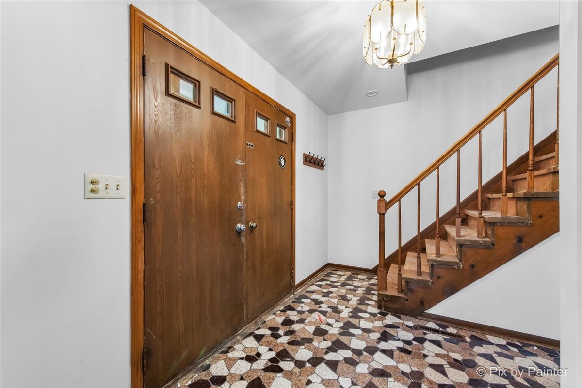 7615 W Andrea Lane, Crystal Lake, IL 60012